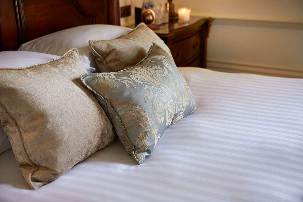 Macdonald Compleat Angler Hotel Marlow  Szoba fotó